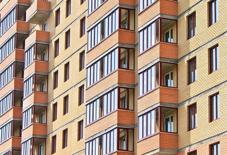 Остекление в новостройке Остекление в современной многоэтажной новостройке